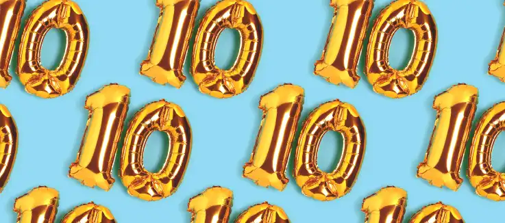 golden helium balloons showing 10s